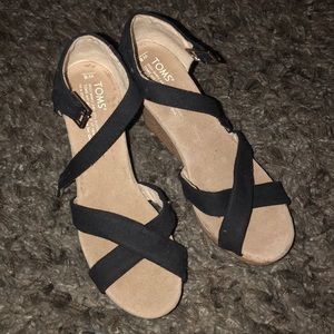 black toms wedges